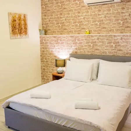 Bliss With Free Parking Appartamento *