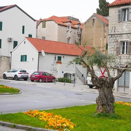 Bliss With Free Parking Appartamento *