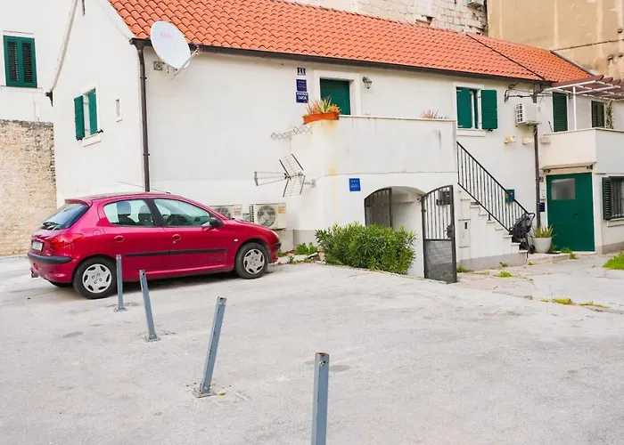 Bliss With Free Parking Appartamento *
