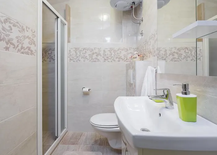 Bliss With Free Parking *